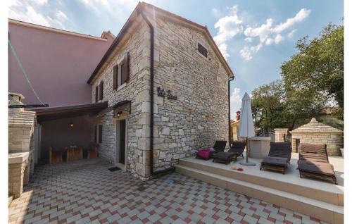 Rebici Maison | Two-Bedroom Holiday Home With A Fireplace In Barban