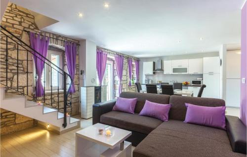 Rebici Maison | Two-Bedroom Holiday Home With A Fireplace In Barban