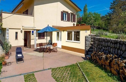 Klana Appartement | Two Bedroom House with Terrace
