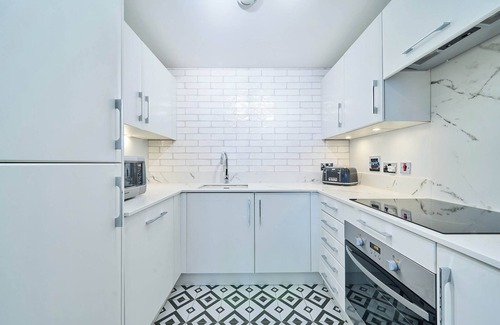 St Luke's Appartement | Two-Bedroom Luxury Flat in Central London