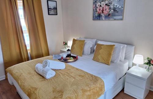 Smethwick Appartement | Two Bedroom Semi-detached Modern House in Birmingham