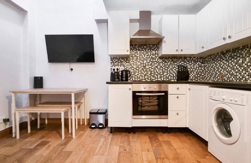 Mildmay Appartement | Two Bedroom Spiral Staircase