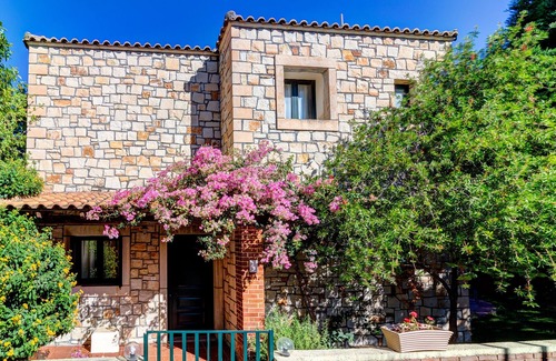 Pendamodi Villa | Villa traditionnelle de deux chambres avec piscine privée