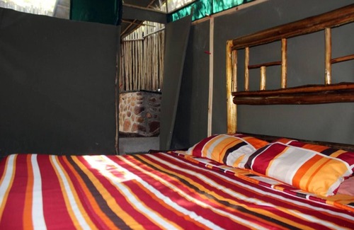 Thorny Bush Game Reserve Cabine | Two Bedroomed Bush-tent on the Klaserie River, with free lion - hyena sounds