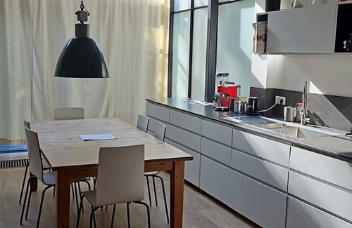 Amsterdam West Appartement | Two-bedrooms apartment walking distance to the city centre comfortably sleep 5