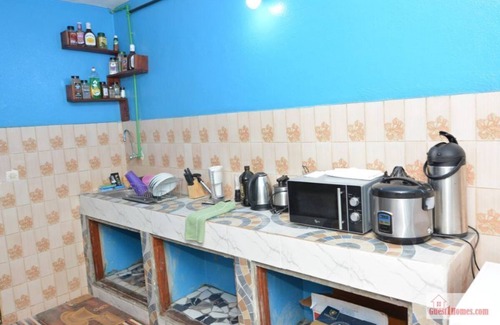 Porto-Novo Maison | Deux Chambres à l'Etage avec Apt. Entier et Wi-Fi