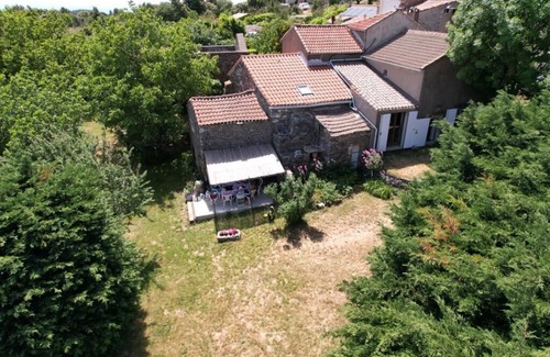 Pardailhan Maison | deux maisons de caractère dans un hameau avec piscine et grand jardin