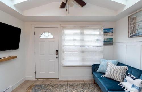 Margate City Maison | Two Cottages w/Patios - Close to Beach