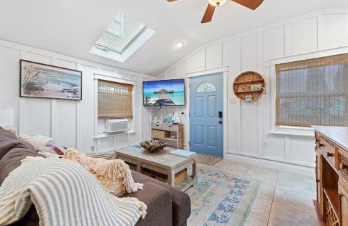 Margate City Maison | Two Cottages w/Patios - Close to Beach