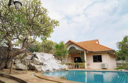 Si Racha Villa | Two Fifty Nine Resort 259 รีสอร์ต