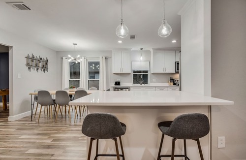 Lewisville Maison | Two Game Rooms with Hot Tub