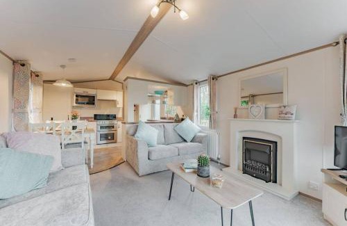 Weybourne Maison | Two Hoots - Norfolk Cottage Agency