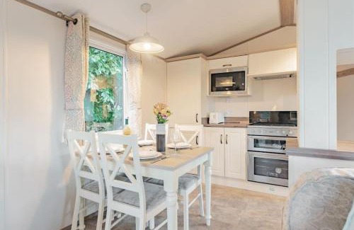 Weybourne Maison | Two Hoots - Norfolk Cottage Agency