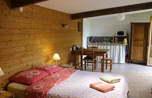Lies Maison | Deux Gîtes indépendants de montagne (7pers) et Atelier de Méditation.