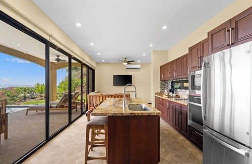 Coco Maison | Two King Suites - Ocean Views - Private Pool