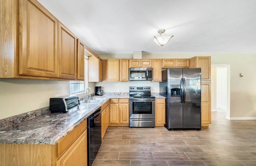 Fort McCoy Cabine | Two lakefront homes on one property near Salt Springs with great porches & yard