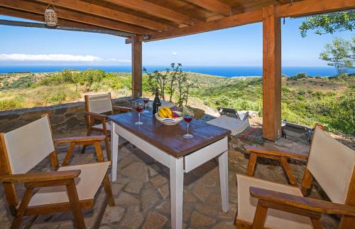Kithira Maison | Two little houses with panorama view