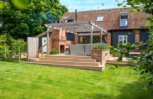 Funtington Cottage | Two luxury Cottages near Bosham with Hot Tubs, perfect for family reunion.