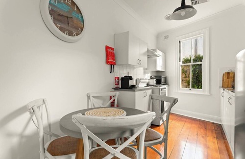 Millers Point Maison | Two of a Kind Heritage Stay with Harbour Views