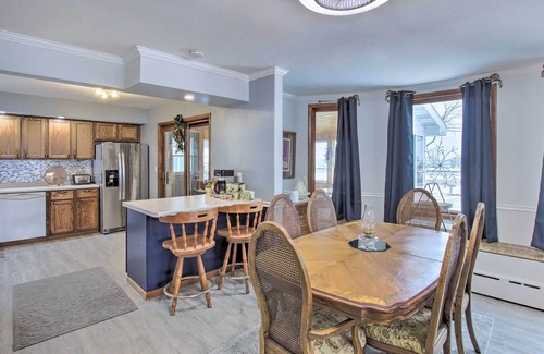 Two Rivers Maison | Two Rivers ‘Thiede House’ - Walk to Lake Michigan!