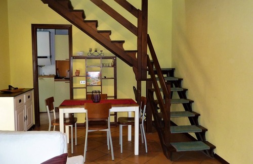 Nebbiuno Appartement | Appartement de deux pièces sur deux niveaux dans une ancienne usine de papier du début du '800