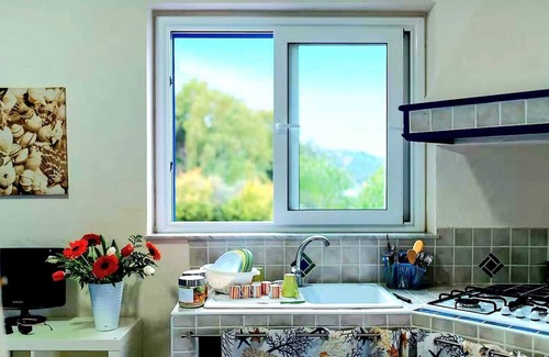 Capo d'Orlando Appartement | Appartement de deux pièces avec vue sur la mer et les îles Éoliennes à seulement 3 'de la plage de San Gregorio