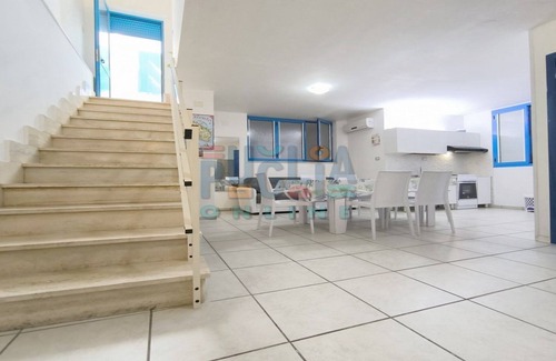 Posto Rosso Maison | Two-room Blue House beachfront apartment in Red Place