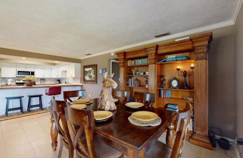 Micanopy Maison | Two Springs Farm Guesthouse - A &B