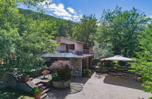 Orzale Villa | Villa de deux étages avec grande piscine privée et beau jardin paysager