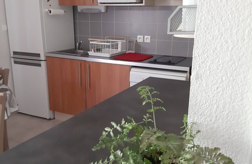 Nyons Maison | Maison à étage avec terrasse et piscine commune
