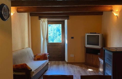 Bellino Maison | Two-story house, animals welcome, in the heart of the Occitan village.