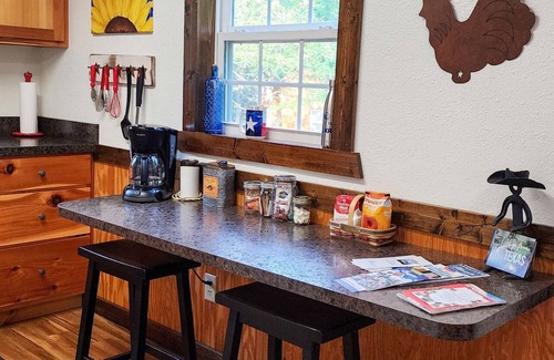 Quitman Cabine | TX HICKORY HIDEOUT CABIN: Spiritual Retrt, Country Resort for Rest & Restoration
