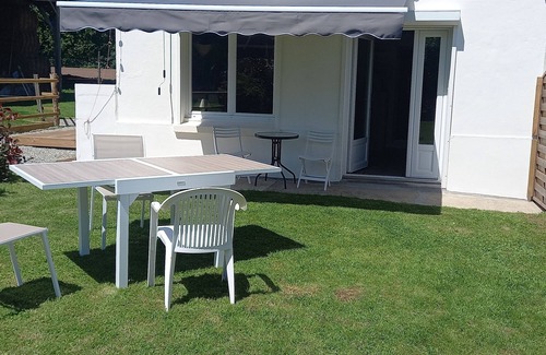 Brehan Maison | Ty Bihânes welcomes you to a peaceful setting in the heart of the countryside, surrounded by donkeys.