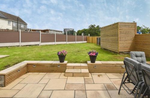 Margam Maison | Ty Drws Nesaf