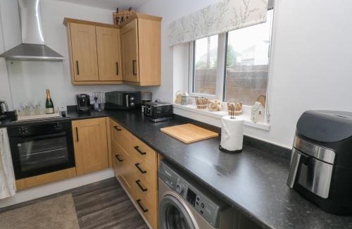 Margam Maison | Ty Drws Nesaf