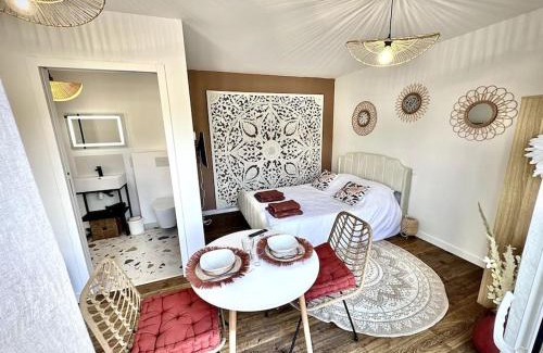 Saint-Ave Appartement | Ty Ne Hue, Charmant Studio avec extérieur clos et Parking