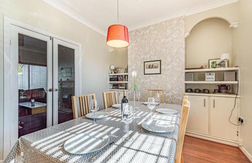 Kidwelly Maison | Ty'r Ystrad
