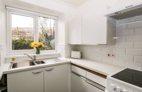 Llanfihangel Tal-y-llyn Cottage | Ty Twmp / Tump Cottage