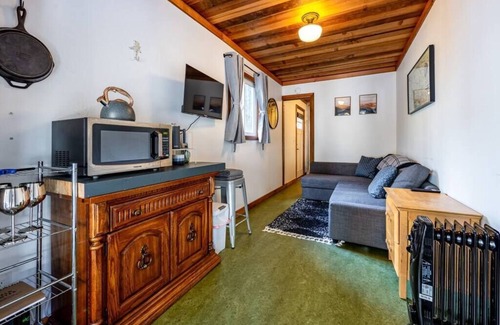 Skykomish Cabine | Tye River Container Cabin - Skier's Retreat