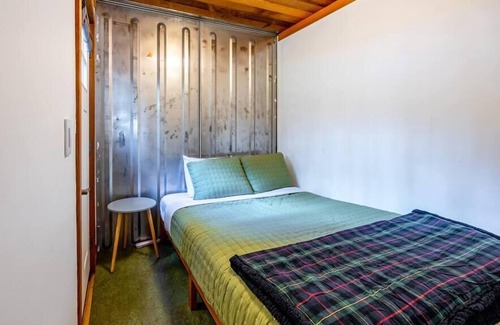 Skykomish Cabine | Tye River Container Cabin - Skier's Retreat