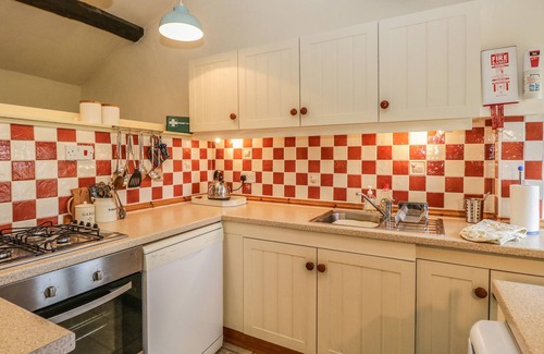 Burton Cottage | TYEE COTTAGE, country holiday cottage in Burton-In-Kendal