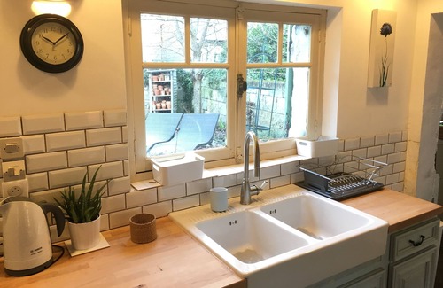 Saint-Clement-des-Levees Cottage | Gîte typiquement français au confort moderne en bordure de Loire. WIFI