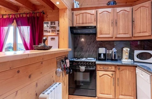Etobon Cottage | Chalet typique avec cheminée, balades et pêche aux Vosges, WiFi inclus