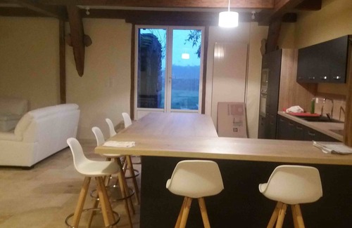 Correze Maison | Grange corrézienne typique en pierre au sein d'une nature préservée
