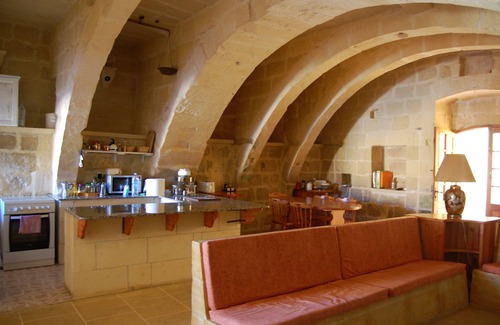 Birbuba Villa | Ferme typique de plus de 400 ans pour votre détente