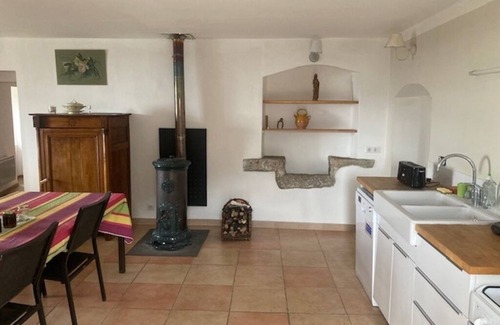 Sainte-Croix-de-Caderle Autre | logement indépendant cévenol typique 7 pers.piscine, vue à 180° proche Anduze