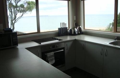 Papamoa Beach Maison | Kiwi Bach typique sur la plage