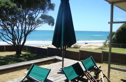 Papamoa Beach Maison | Kiwi Bach typique sur la plage