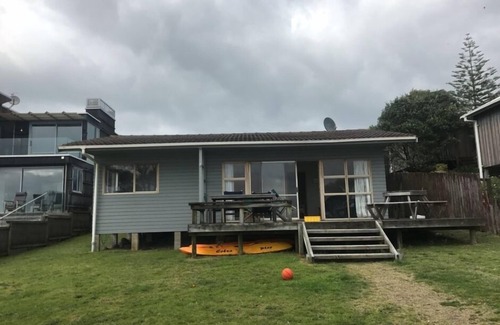 Papamoa Beach Maison | Kiwi Bach typique sur la plage