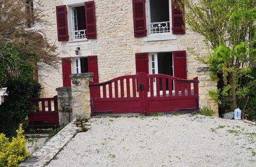 Savignac-les-Eglises Maison | Maison de campagne typique Périgord toute équipée avec jardins et piscine